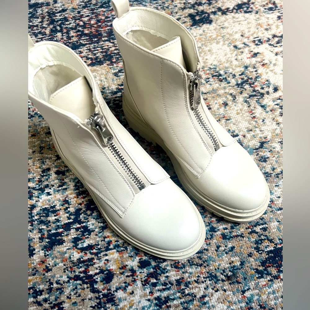 Brand NEW! Indigo Rd. Combat Boots with zipper - Picture 1 of 9